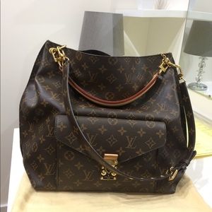 Louis Vuitton Metis Hobo